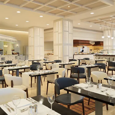 H10埃斯特波纳宫酒店 酒店 4*