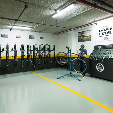 H10埃斯特波纳宫酒店 4* 埃斯特波纳