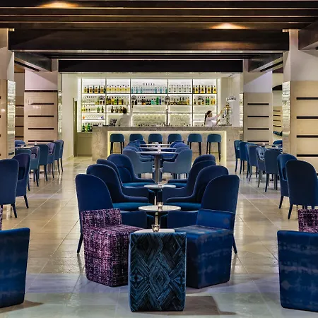 H10埃斯特波纳宫酒店 酒店 4*