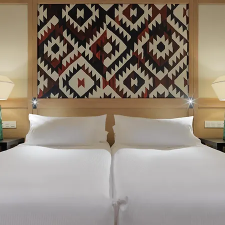 酒店 H10埃斯特波纳宫酒店