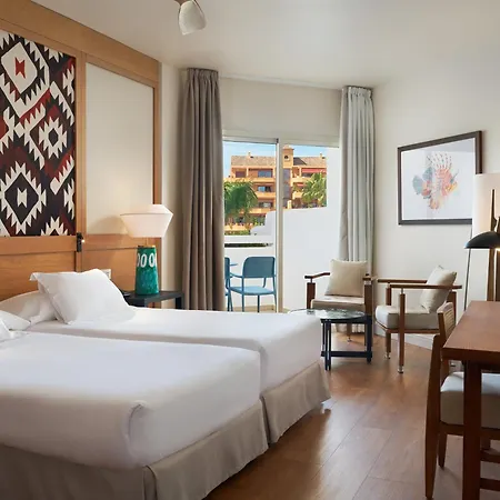 酒店 H10埃斯特波纳宫酒店 4*