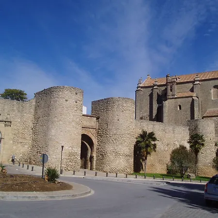 H10埃斯特波纳宫酒店 4*